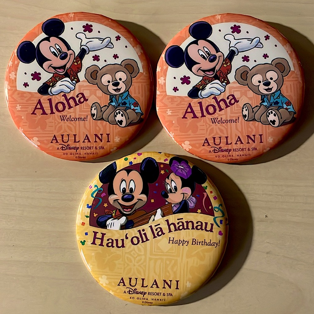 3 Disney pins from Aulani Resort